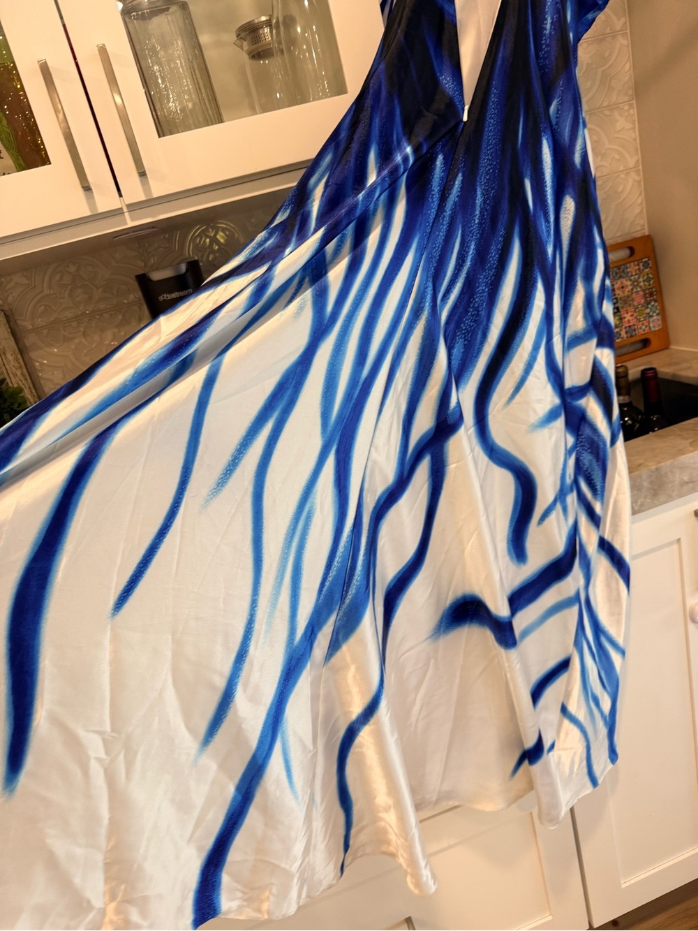 Cache Blue White Beaded Formal Gown Prom Dress Size 6 Halter Butterfly Print - Picture 9 of 10